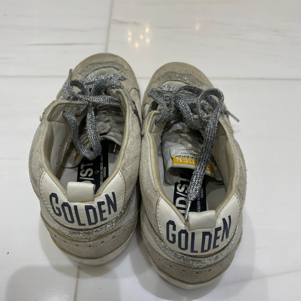 Golden Goose Silver and White Sneakers with Casual Design